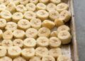 Find out how to Freeze Bananas (for Smoothies and Baking!)