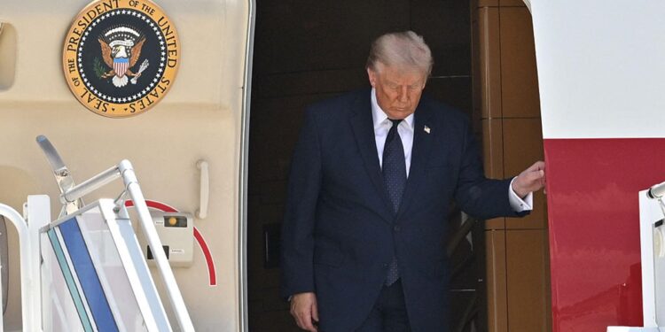 Trump’s Secret Aircraft Journey Not Unprecedented, Former Brokers Say