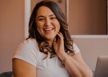 Growing Income + Reaching Work-Life Steadiness with PGSDer Olivia Fox (better of the podcast)
