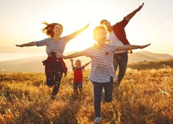 83 Humorous Household Quotes: Relatable and Hilarious Humor