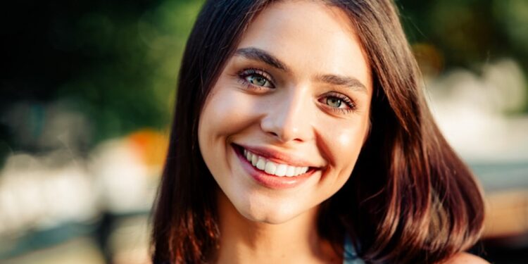 Learn how to Get Whiter Enamel, Based on a Beauty Dentist