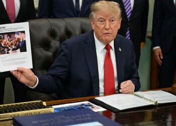 Trump Proclaims Ban of CNN, Politico and MS Now From White Home