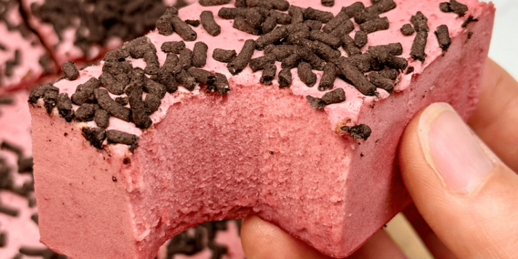 VIRAL Crimson Velvet Marshmallow Protein Bars [sugar-free + low-carb] • Wholesome Helper
