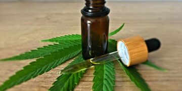 How UK CBD Guidelines Differ From Canada’s Market