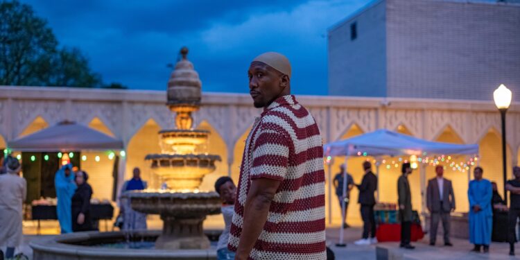 Mahershala Ali Balances Tenderness and Swagger in Your Mom Your Mom Your Mom
