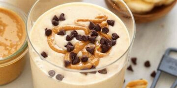 Peanut Butter Banana Smoothie (12g Protein)