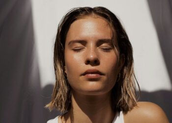 Seen and never seen: hidden misery in pores and skin selecting dysfunction