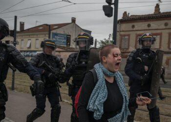 Images Present Unrest as French Pupil Protest Goes Nationwide