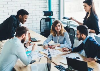 120 Motivational Quotes for Workers to Encourage Your Crew and Deliver Constructive Vibes